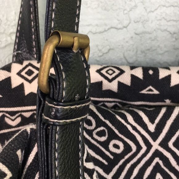 Unionbay Tribal Bag Never Used - Picture 6 of 16
